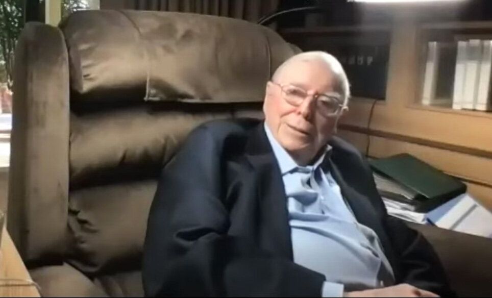 Watch: A Conversation with Distinguished Alumnus Charles T. Munger (CERT ’44, CAVU)