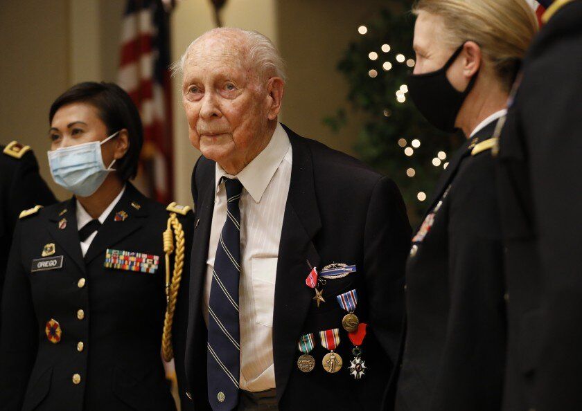 World War II Veteran Eldon Knuth (PhD ’54) Awarded Bronze Star